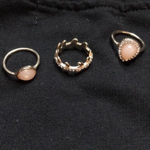 3 gold and rose quartz rings